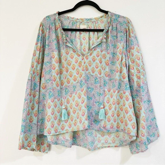 Anthropologie Lilka Sweetest Dreams Bell Sleeve Top Size Medium - Picture 3 of 9